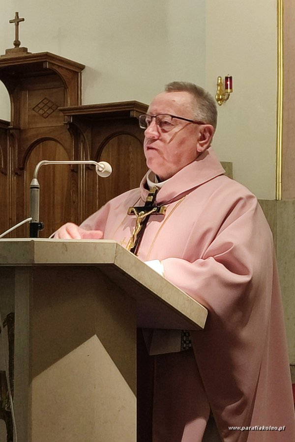 13 Niedziela - msza poranna.jpg